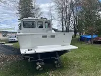 1992 28′ x 10.3′ MetalCraft Aluminum Work Boat w/Tri-Axle Alum Trailer